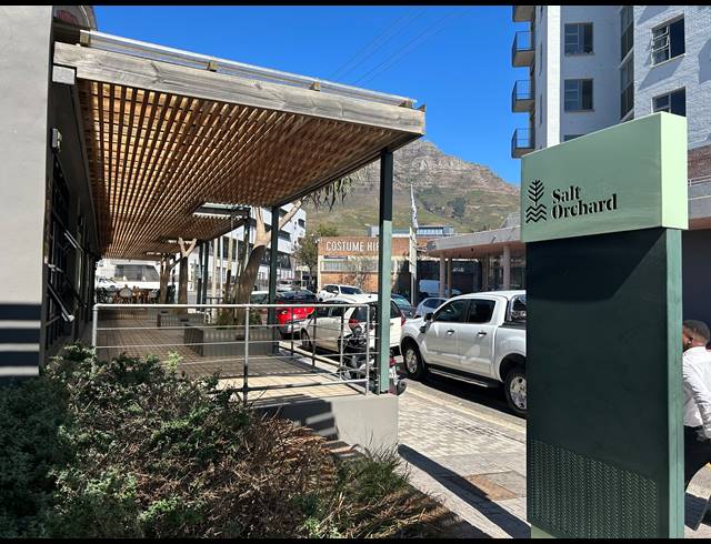 297M² BUILDING TO LET IN SALT RIVER